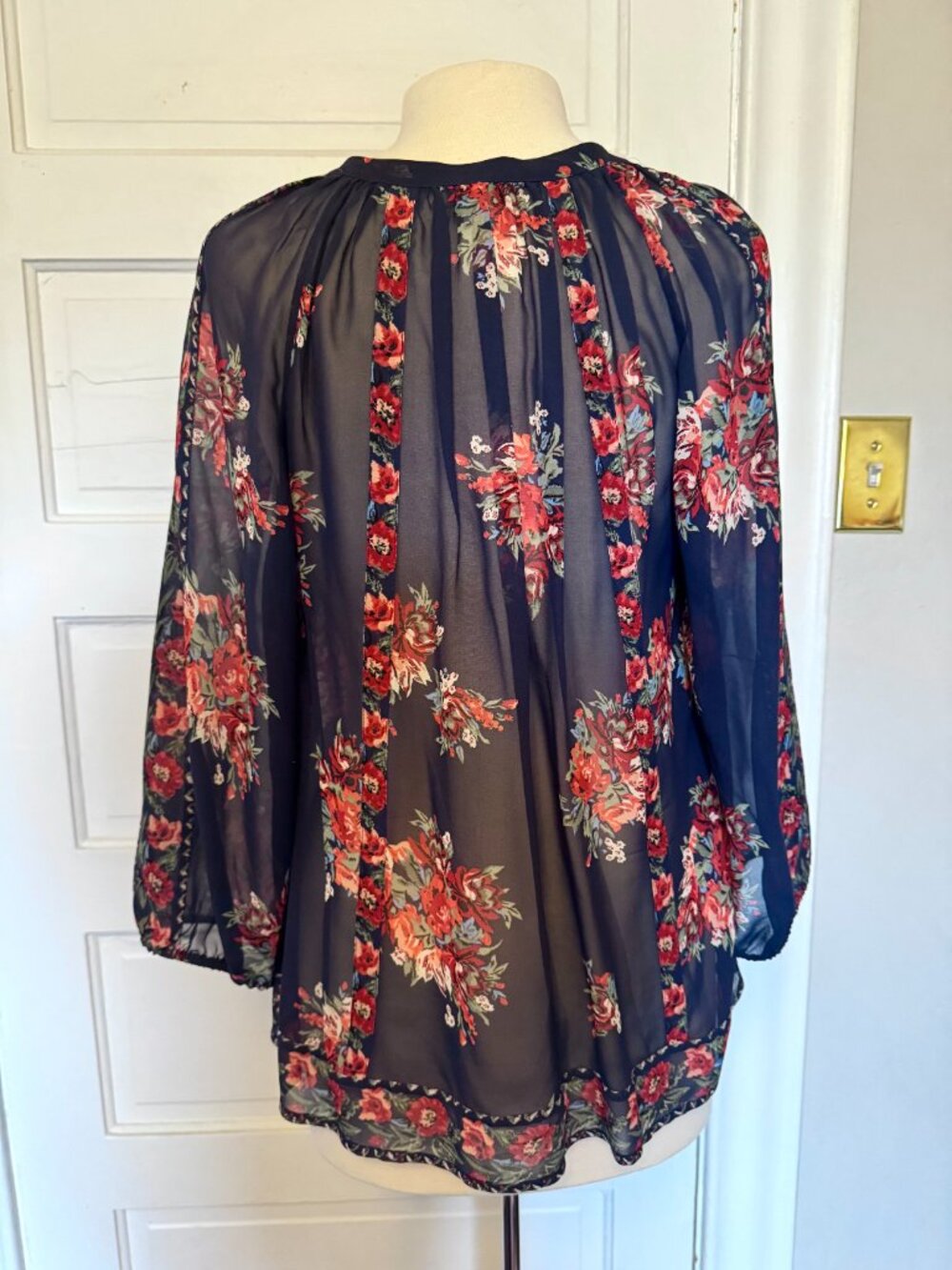 Joie Silk Floral Blouse - Picture 4 of 5